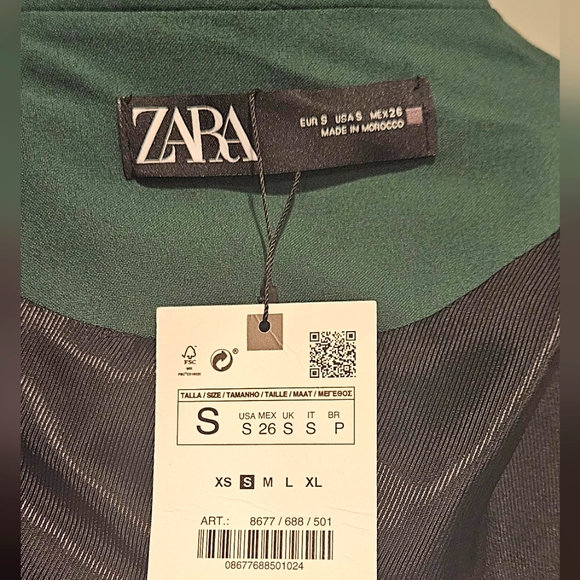 NEVER WORN. Beautiful, tailored Zara vest. - Picture 3 of 4